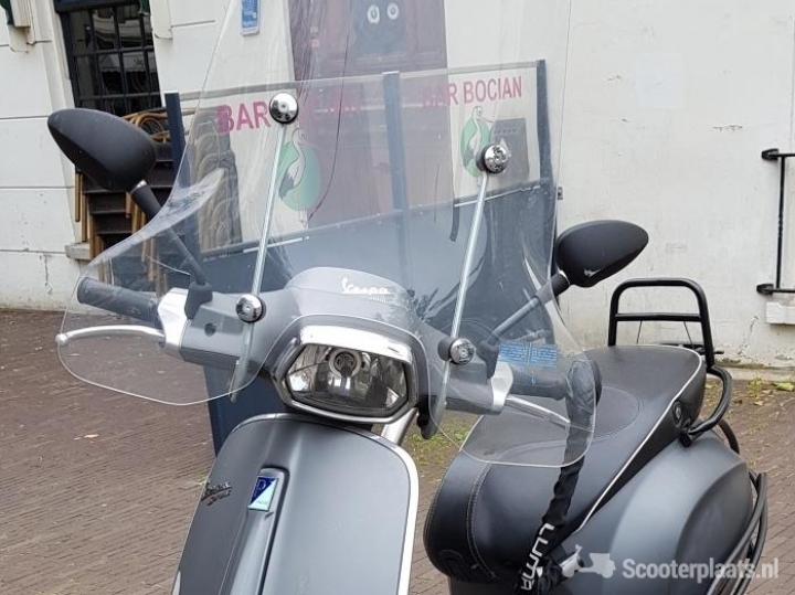 Vespa Sprint S grijs